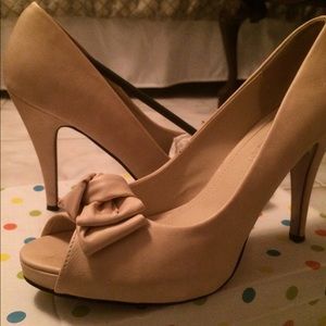 Beige heels size # 9.